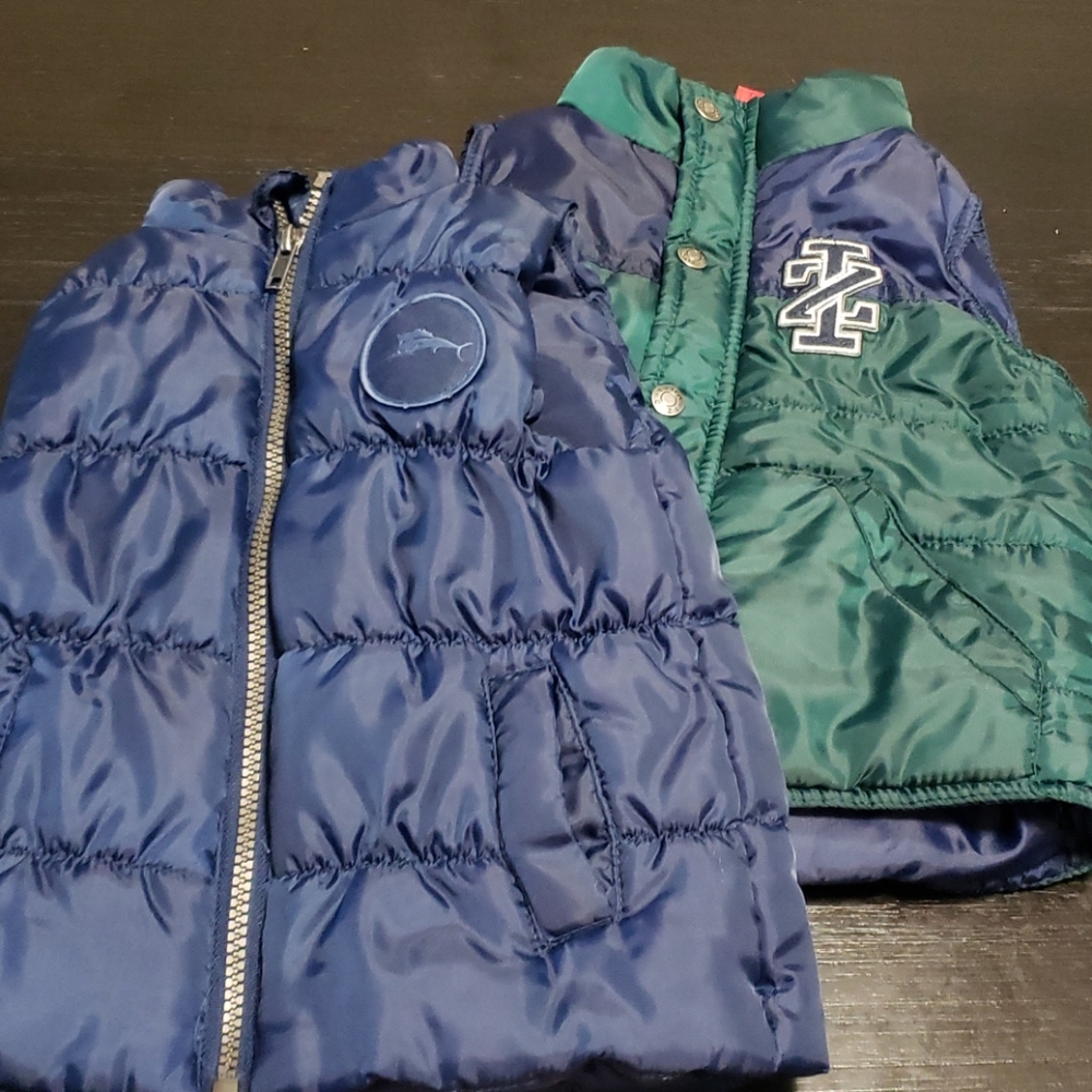2 cute puffy vest